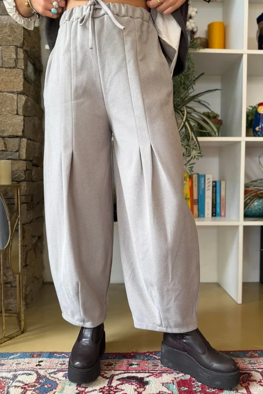 Oxford Stretch Herringbone Box Pleat Pant Pebble